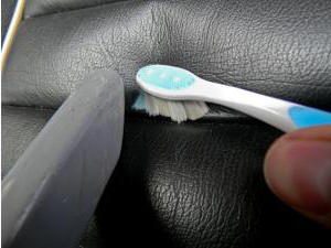 toothbrush-car-seat